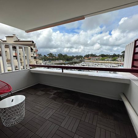 Le Bonamour Sur Le Port De Capbreton Exteriör bild